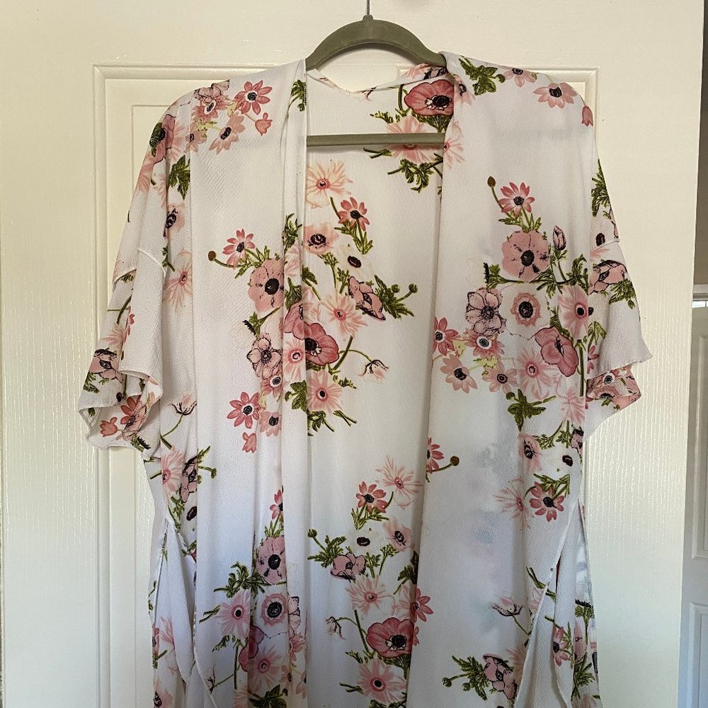 Plus Size Floral Kimono